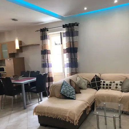 Flat 2 * Sliema