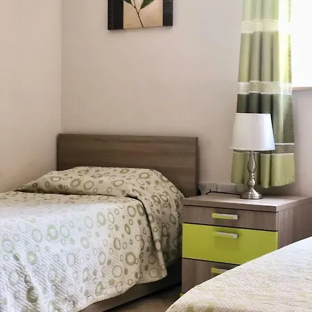 Flat 2 Апартаменты Слима